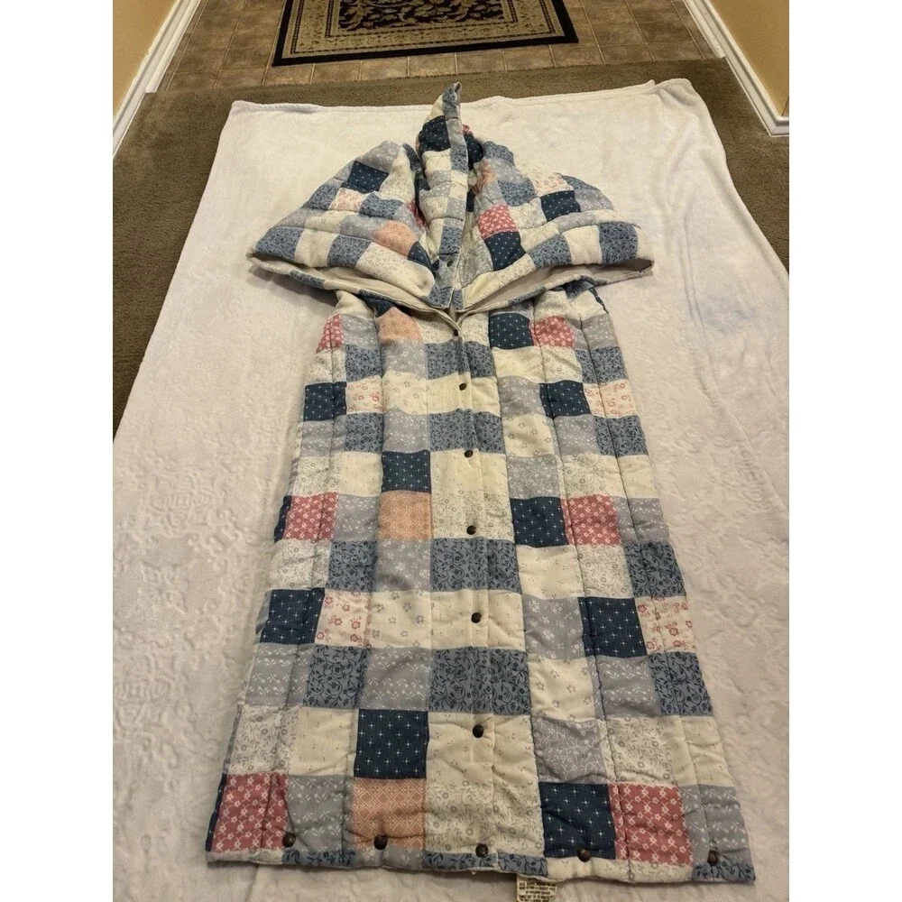 Snap on  Unbranded Patchwork Quilt / Jacket Size 52”X 70”